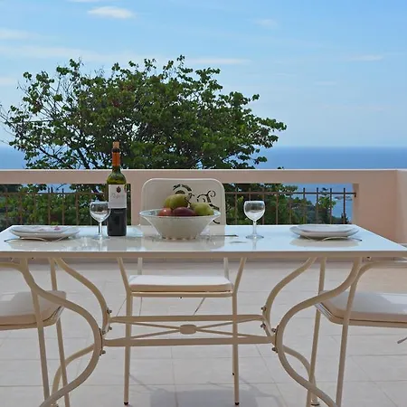 Agali アパート *